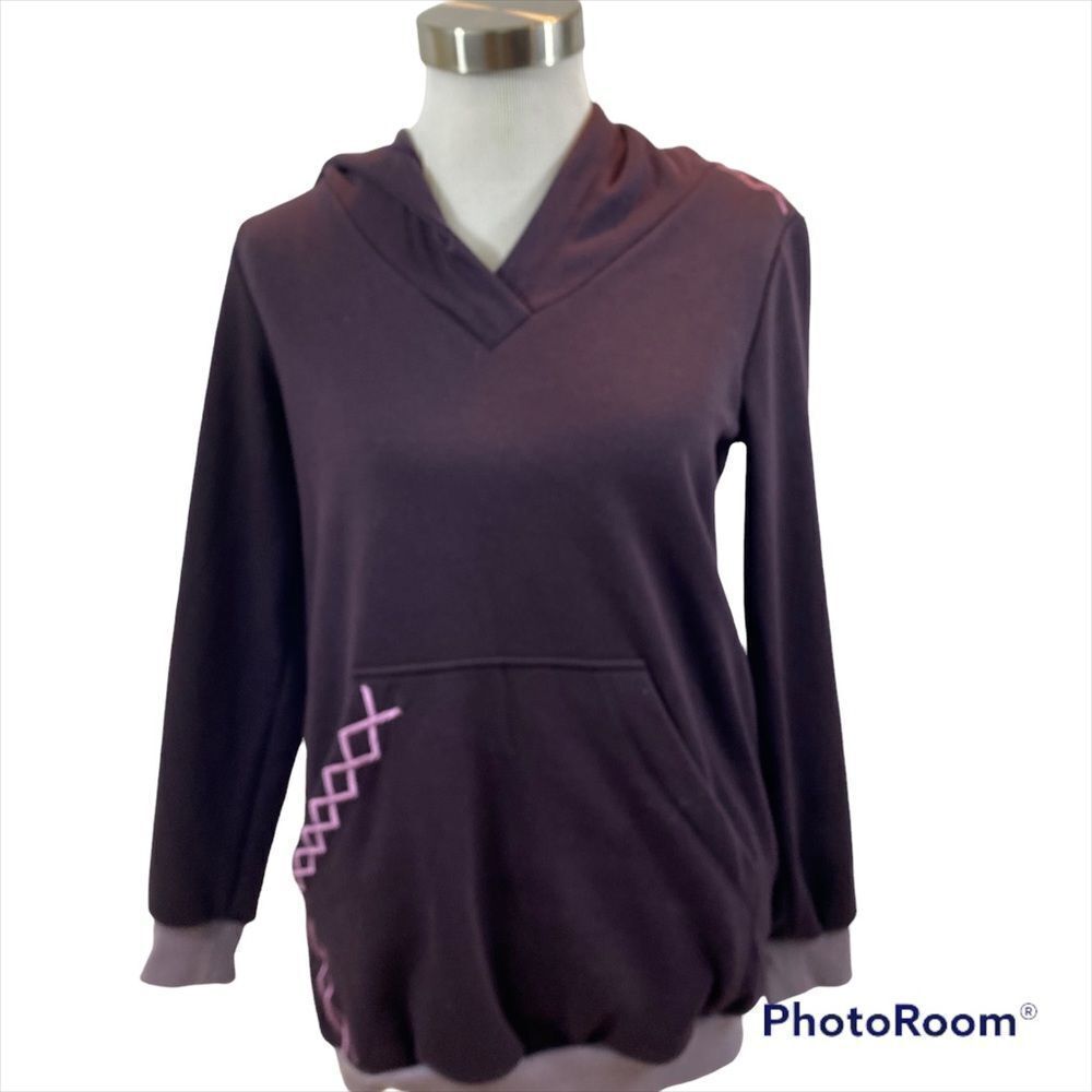 New with Tags Kimi + Kai Maternity Eggplant Colored Sweatshirt Hoodie size Small